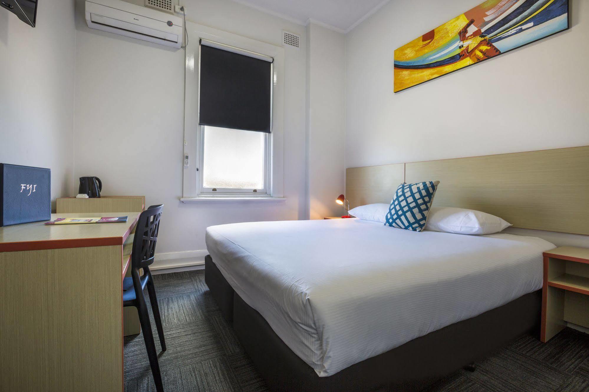 Melton Hotel Auburn Sydney Bagian luar foto