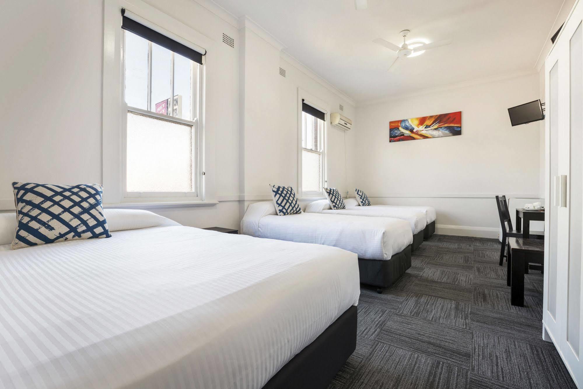 Melton Hotel Auburn Sydney Bagian luar foto