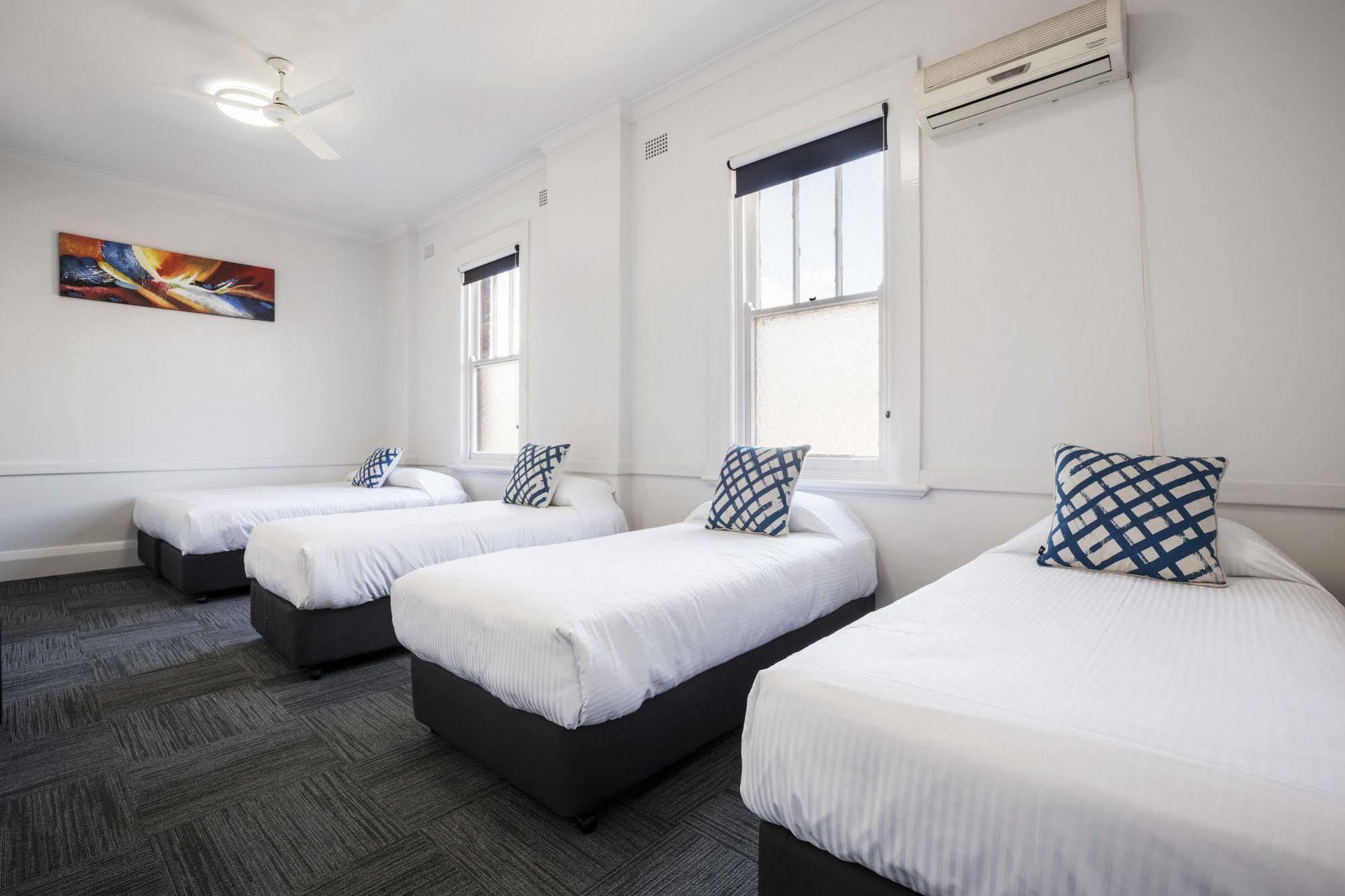 Melton Hotel Auburn Sydney Bagian luar foto